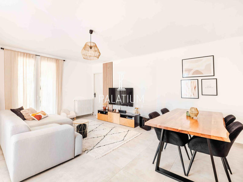 Maison - 210 m² - 8 pièces