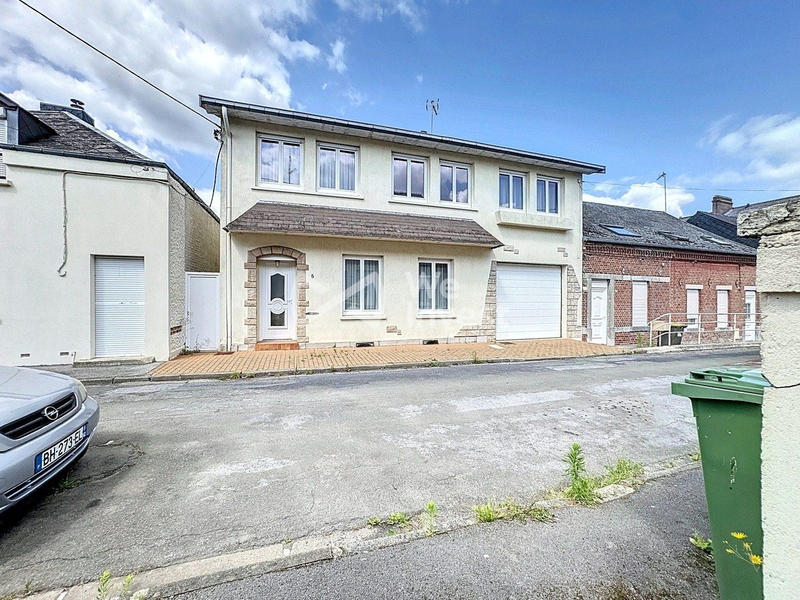 Maison - 157 m² - 10 pièces