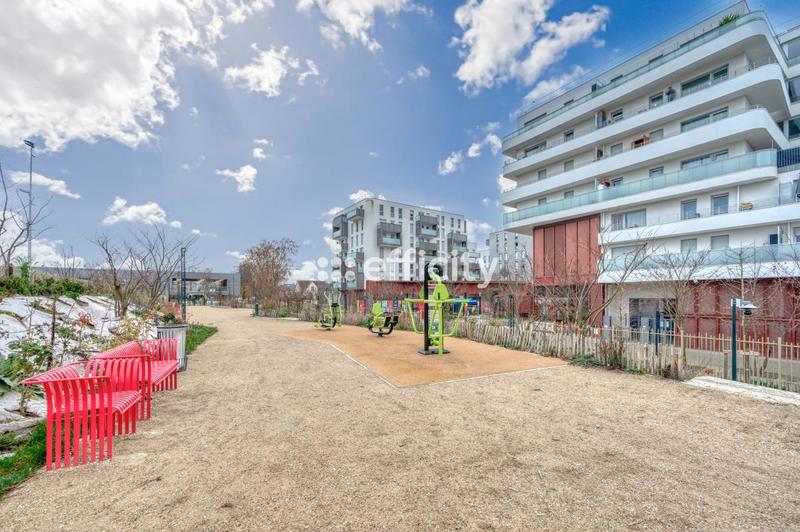 Appartement - 79 m² - 4 pièces