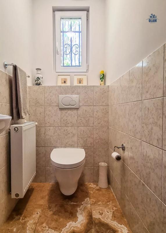 Maison - 377 m² - 12 pièces