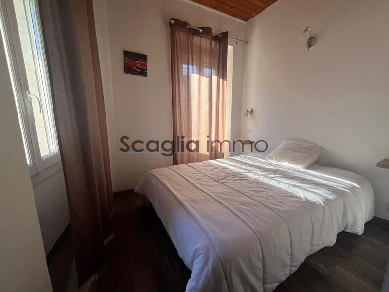 Maison - 250 m² - 8 pièces