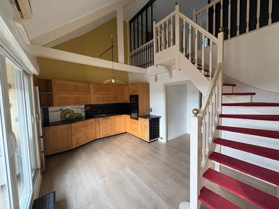 Duplex - 93 m² - 5 pièces