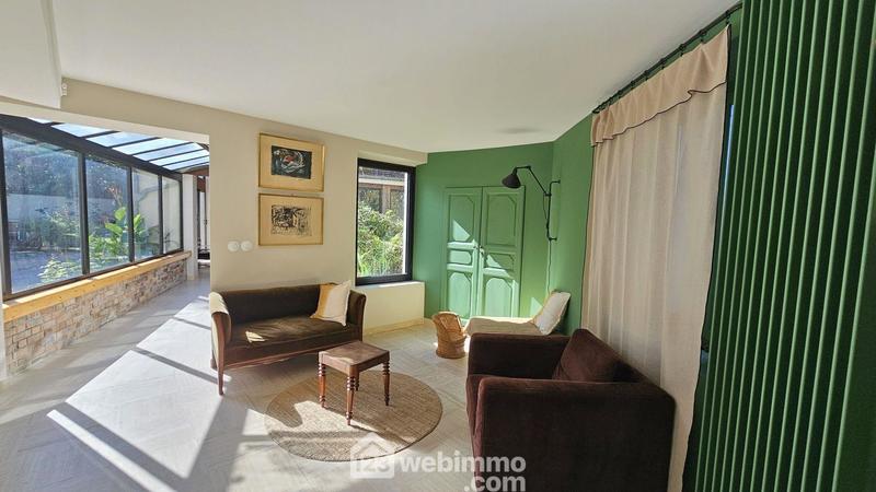 Maison - 230 m² - 9 pièces