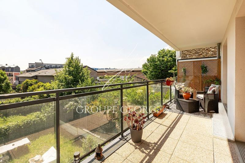 Appartement - 96 m² - 5 pièces