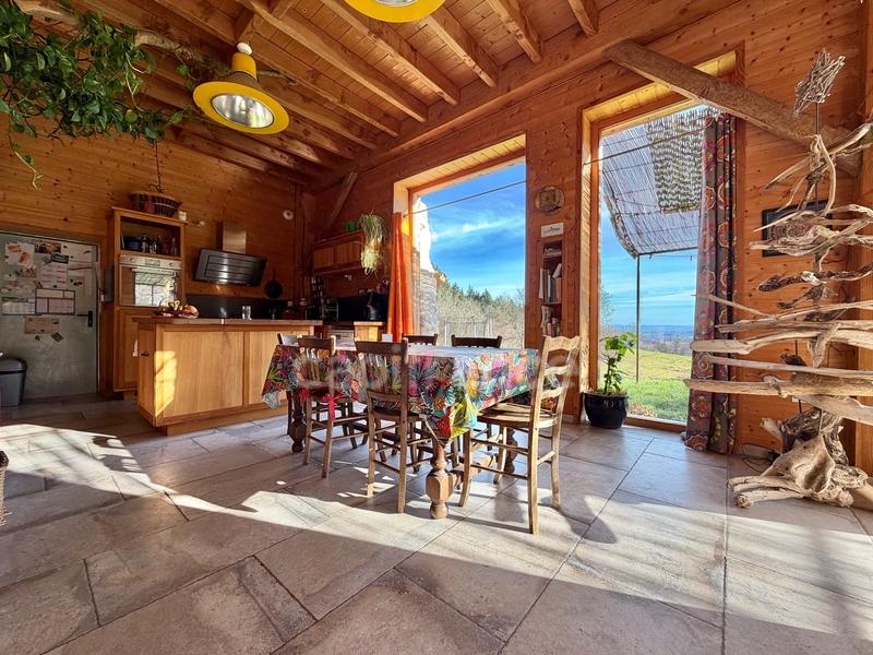 Maison en pierre - 220 m² - 8 pièces