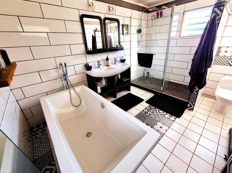 Maison - 269 m² - 10 pièces