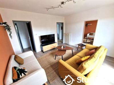 Chambre - 12 m² - 1 pièce