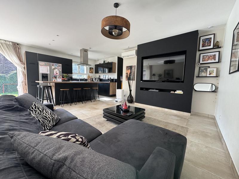 Maison - 103 m² - 6 pièces