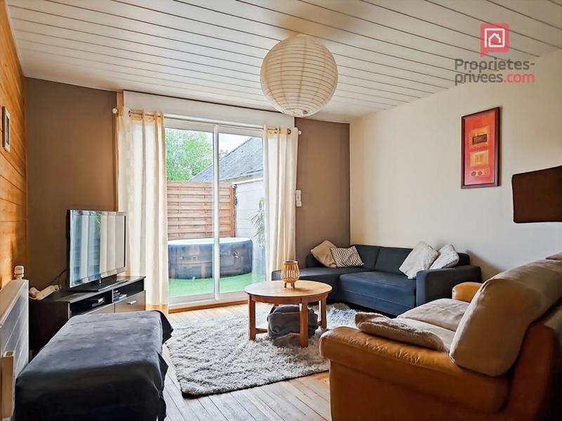 Maison - 233 m² - 7 pièces