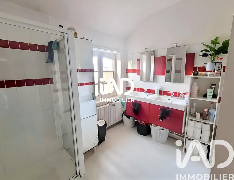 Maison - 121 m² - 5 pièces