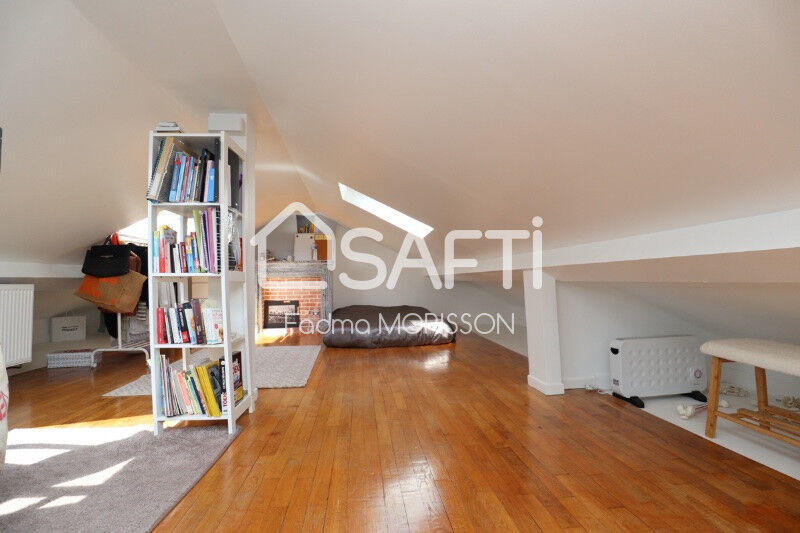 Maison - 230 m² - 8 pièces