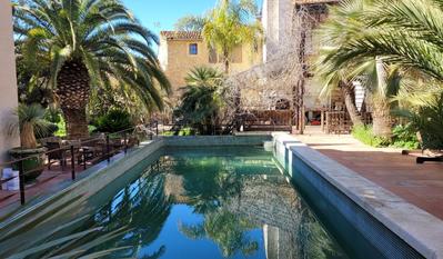 Maison - 259 m² - 9 pièces