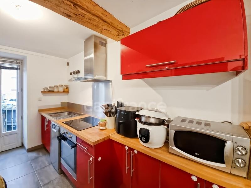 Appartement - 82 m² - 3 pièces