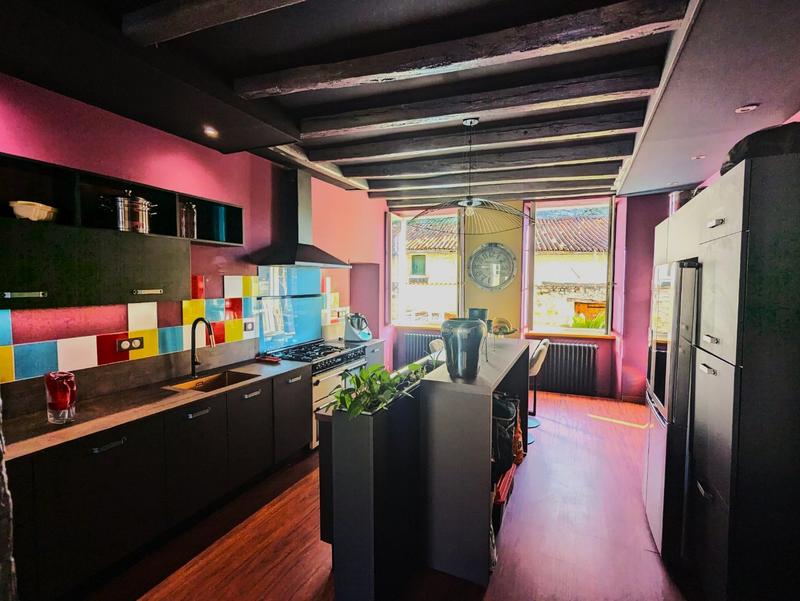 Maison - 232 m² - 6 pièces