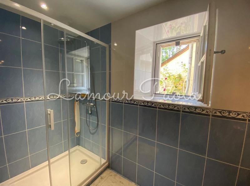 Maison - 369 m² - 10 pièces