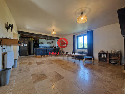 Maison ancienne - 180 m² - 8 pièces