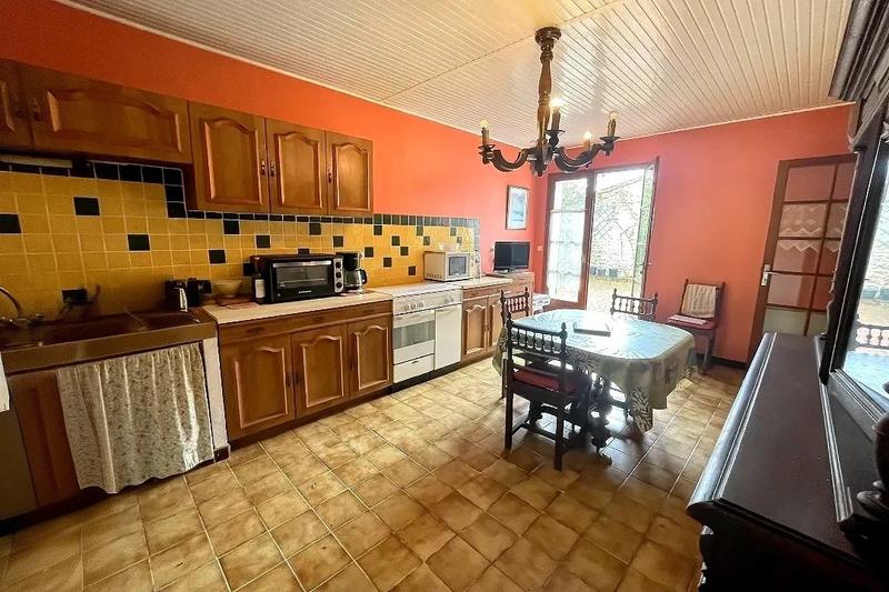 Maison - 196 m² - 7 pièces