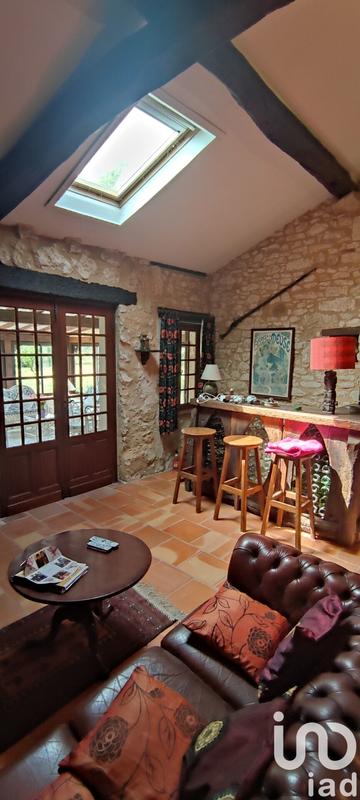 Maison - 280 m² - 10 pièces