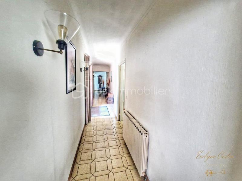 Maison - 188 m² - 6 pièces