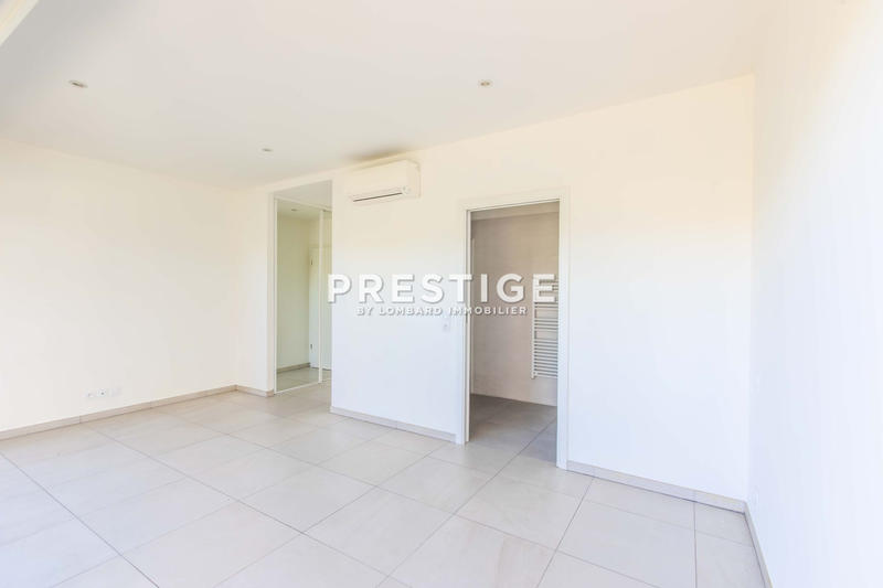 Maison - 143 m² - 6 pièces