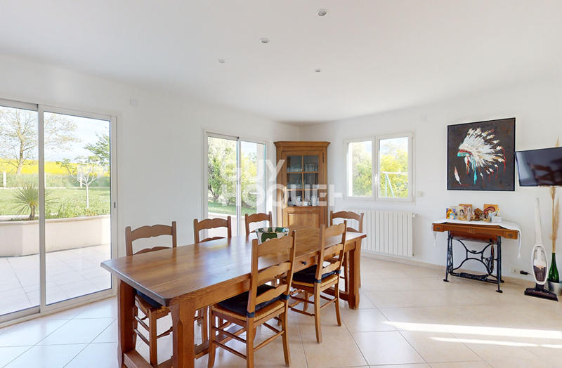 Maison - 180 m² - 6 pièces