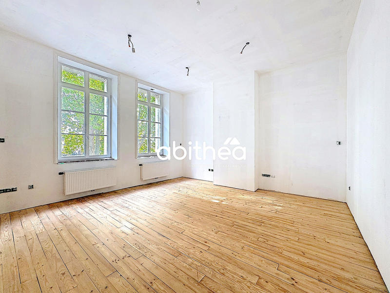 Maison - 226 m² - 8 pièces