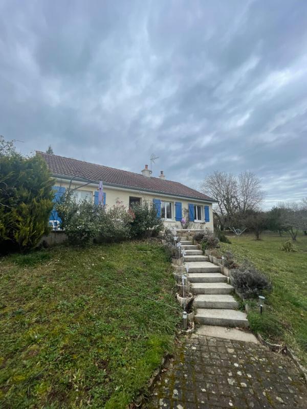 Maison - 99 m² - 4 pièces