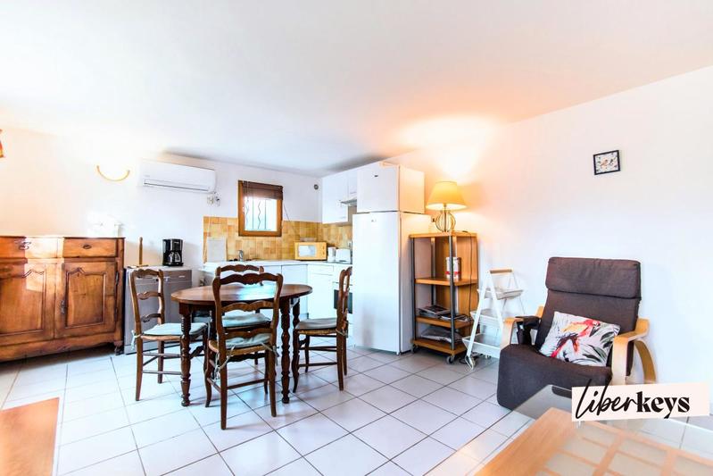 Maison - 256 m² - 6 pièces