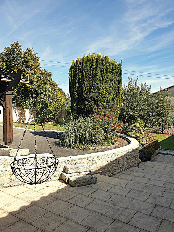 Maison en pierre - 145 m² - 6 pièces