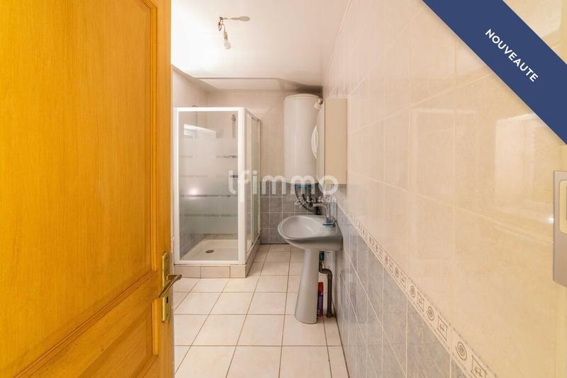 Corps de ferme - 250 m² - 11 pièces