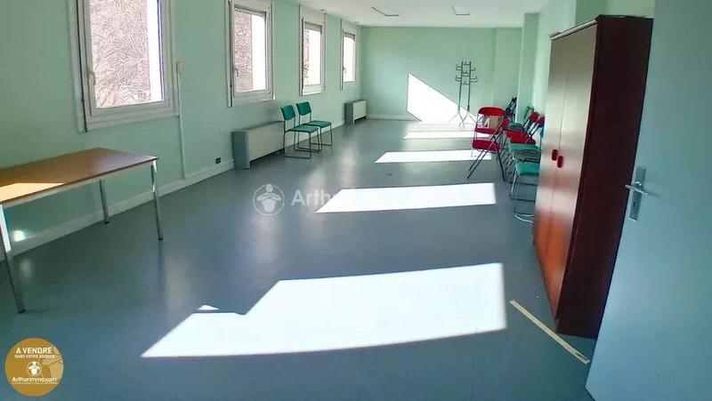 Immeuble - 875 m² - 18 pièces