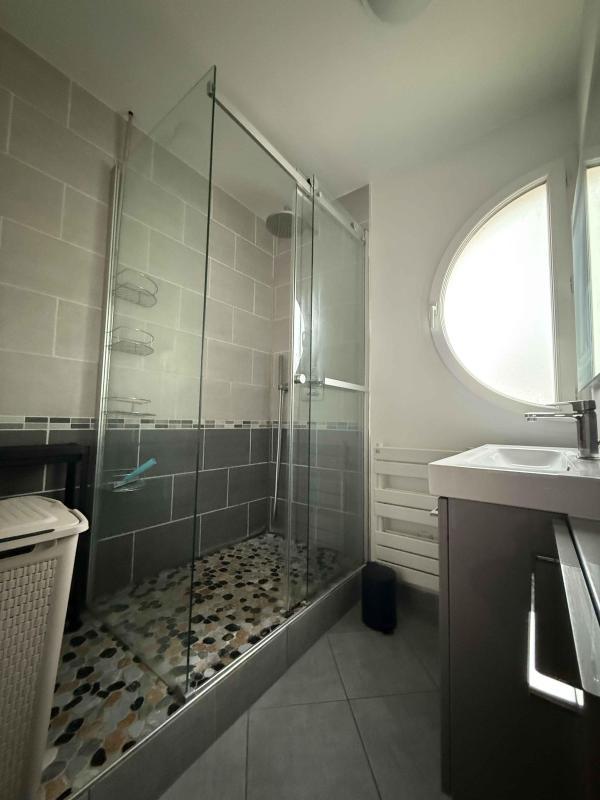 Appartement - 75 m² - 3 pièces