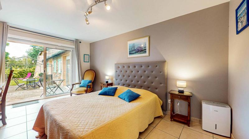 Demeure - 677 m² - 26 pièces