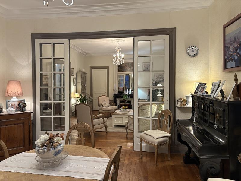 Appartement - 120 m² - 5 pièces