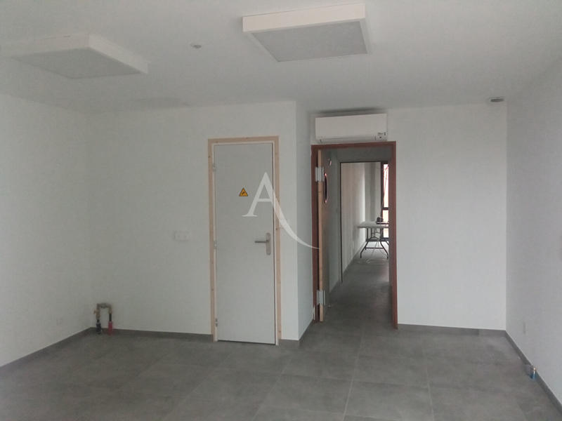 Local commercial - 255 m²