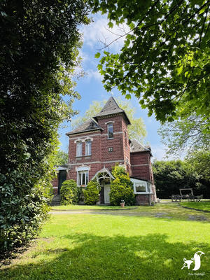 Maison traditionnelle - 182 m² - 6 pièces