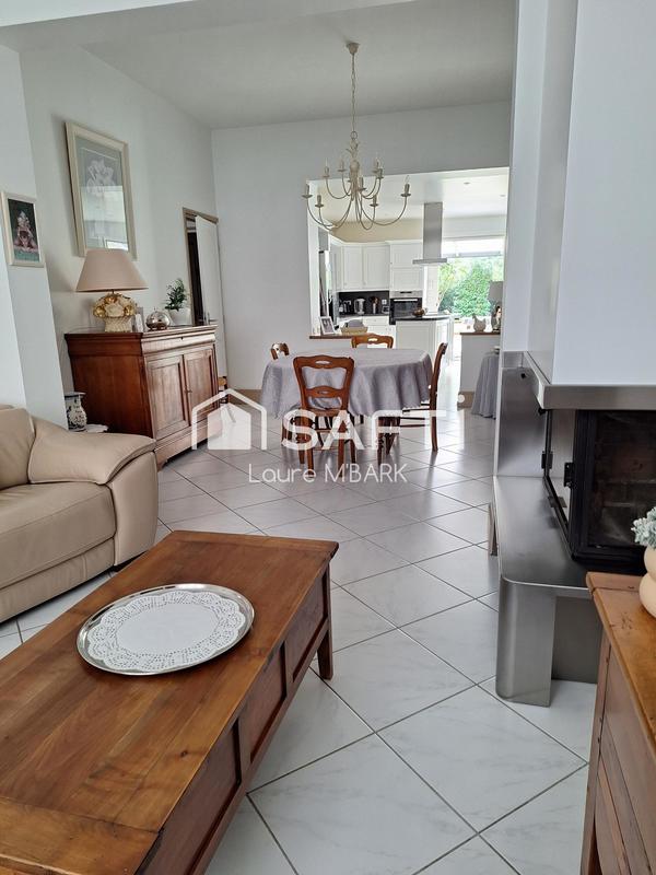 Maison - 174 m² - 8 pièces