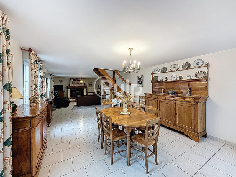 Maison - 131 m² - 7 pièces