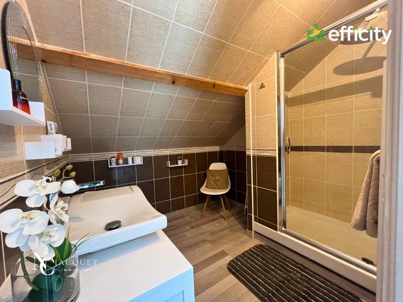 Maison - 275 m² - 7 pièces