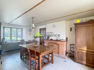 Propriété - 141 m² - 6 pièces