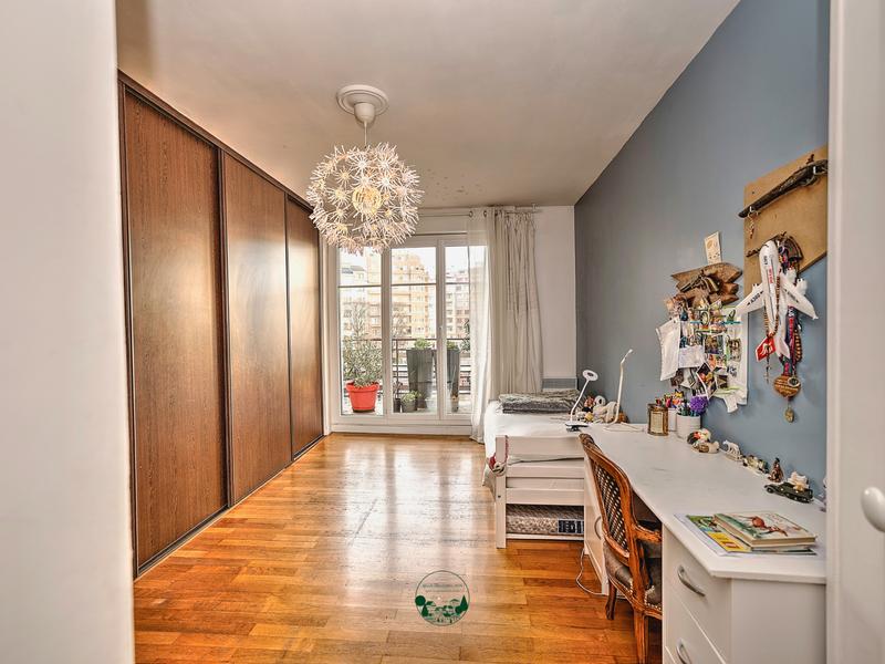 Appartement - 94 m² - 4 pièces