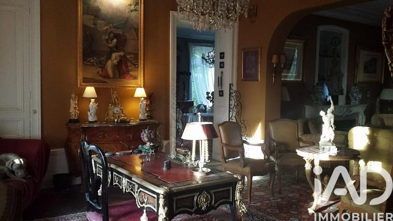 Maison - 600 m² - 14 pièces