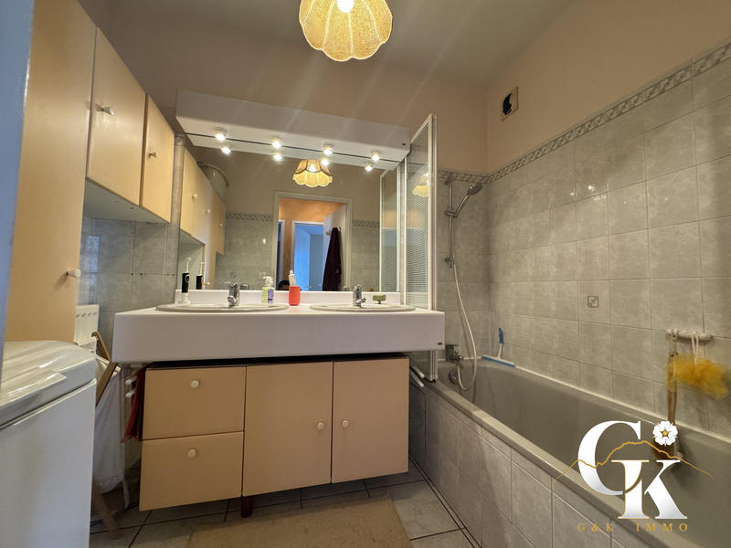 Appartement - 83 m² - 4 pièces