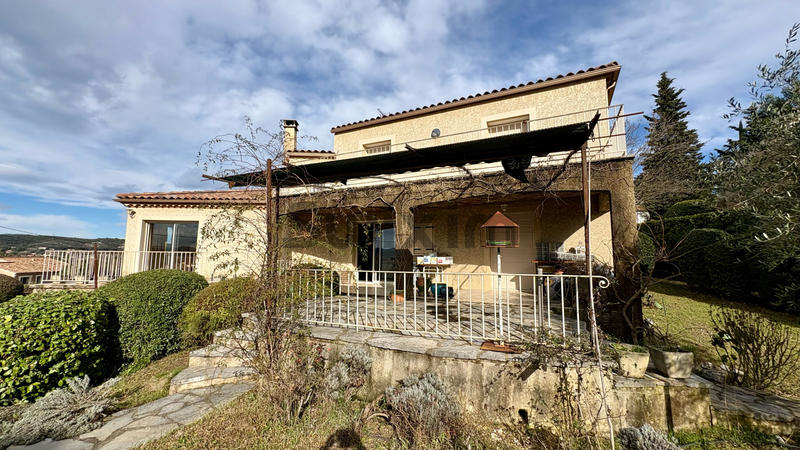 Villa - 175 m² - 6 pièces