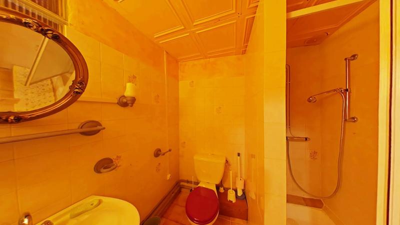 Maison - 200 m² - 7 pièces