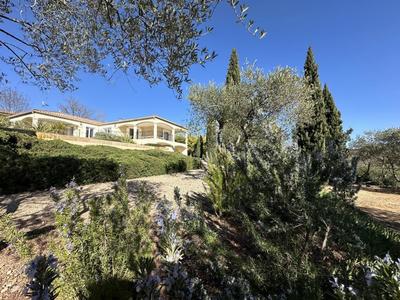 Villa - 212 m² - 6 pièces