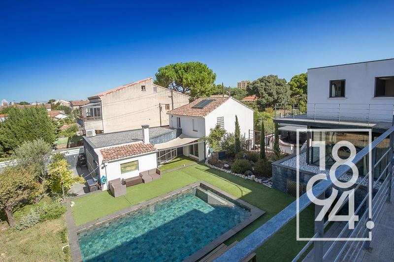 Maison - 270 m² - 5 pièces