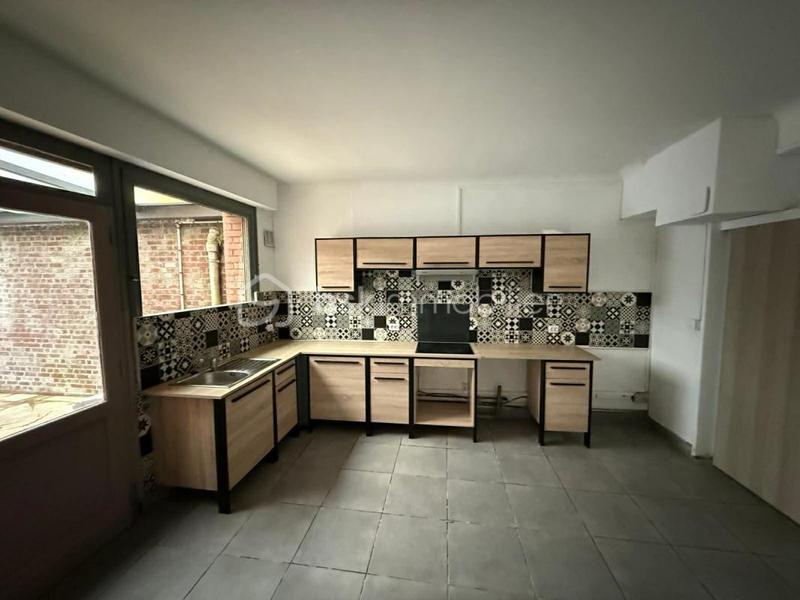 Immeuble - 300 m² - 13 pièces