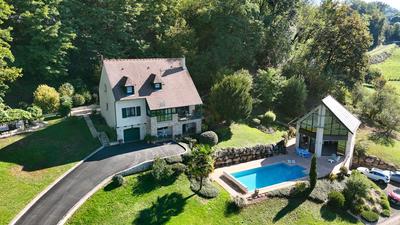 Maison - 176 m² - 5 pièces