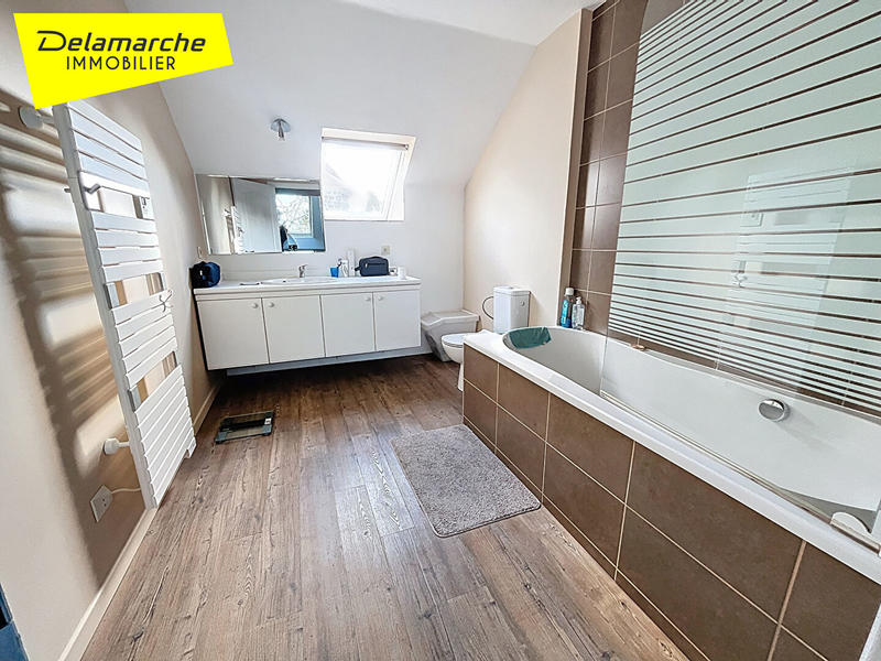 Maison - 163 m² - 9 pièces